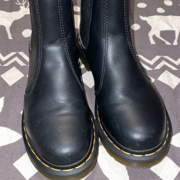 Sz 7 dr martens Chelsea boots black leather pull on - Picture 4 of 9